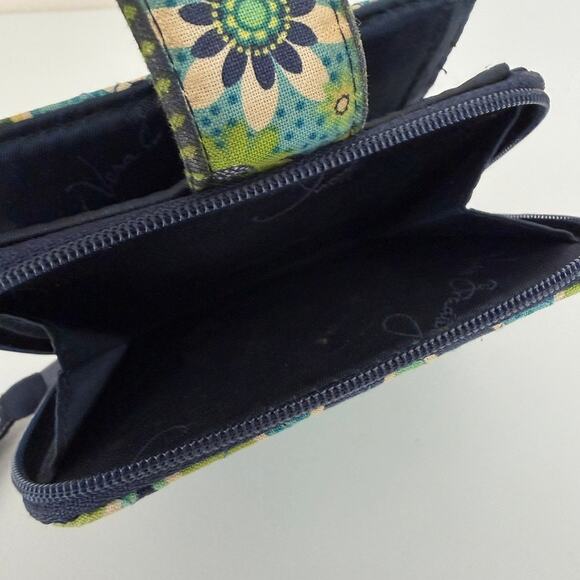 Vera Bradley Daisy Daisy Mini Zip Wallet Cotton Floral Bi-Fold Carry All - Picture 5 of 8